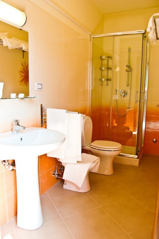 La Scivola Rooms Aci Castello Phòng bức ảnh